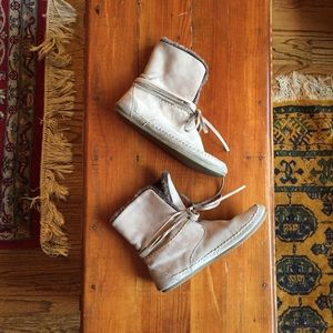 Toms Tan Suede Zahara Booties Moccasins 9.5